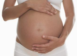 Твердый живот во втором триместре беременности